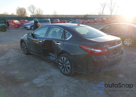 2018 Nissan Altima 2.5 Sv z USA, uszkodzony, nr VIN 1N4AL3AP0JC147059